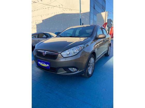 FIAT GRAND SIENA 1.6 MPI ESSENCE 16V FLEX 4P MANUAL FIAT GRAND SIENA 1.6 MPI ESSENCE 16V FLEX 4P MANUAL